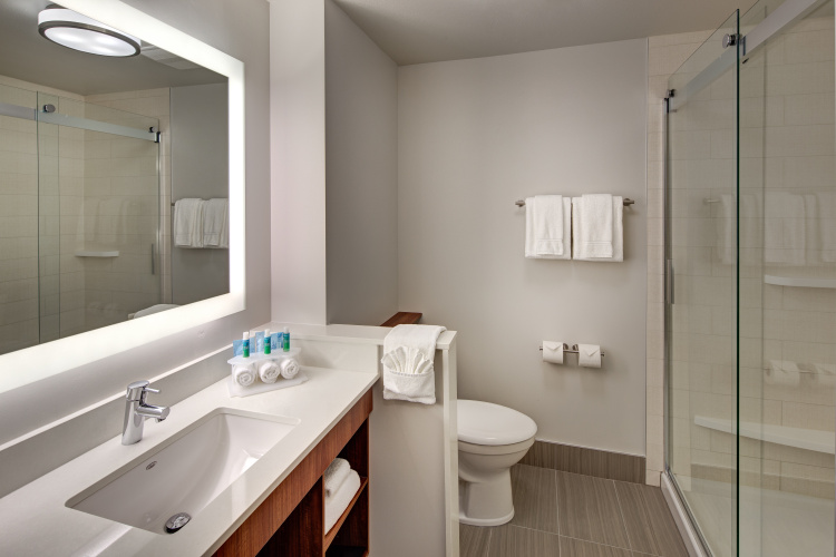 Holiday Inn Express & Suites Terrace photo 10