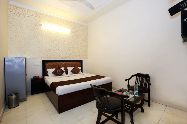 OYO 5853 Hotel Shingar Regency