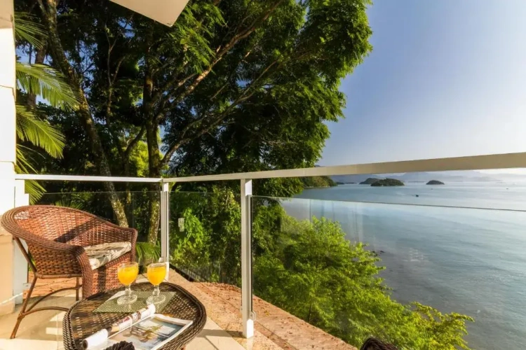 Deluxe Double room with balcony and with sea view