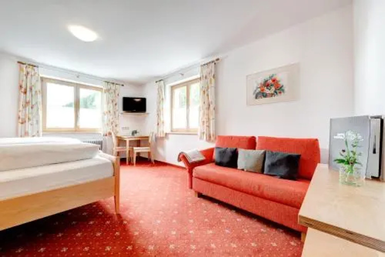 Hotel Gasthof KREUZ