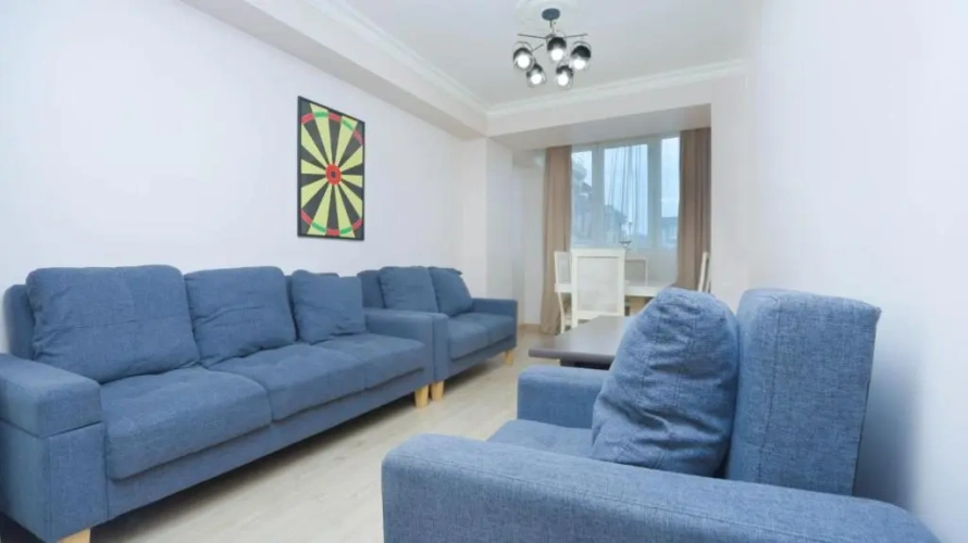 3 Bedrooms Apartment