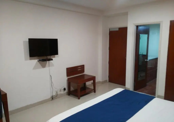 Divine Inn Hotel