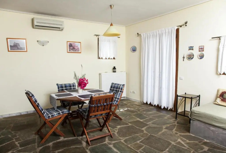 Ionia Studios Hotel