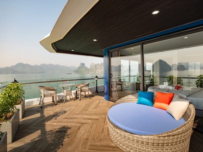 Executive Double Suite with balcony and with sea view