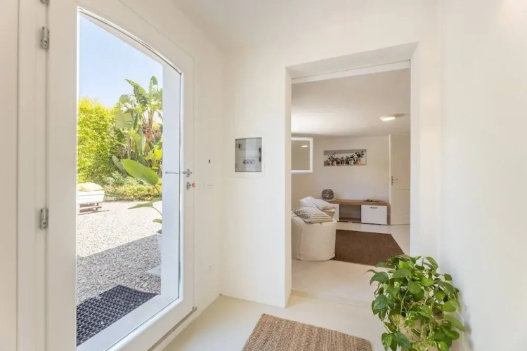 Belvedere - Seafront Apartment - 3 Places
