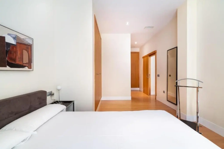 3 Bedrooms Apartment