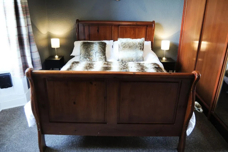 Glasgow Road Apartment