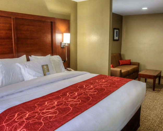 Comfort Suites Plymouth near US-30