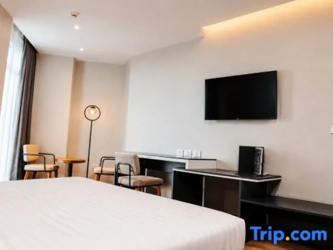 1 Bedroom Suite with balcony