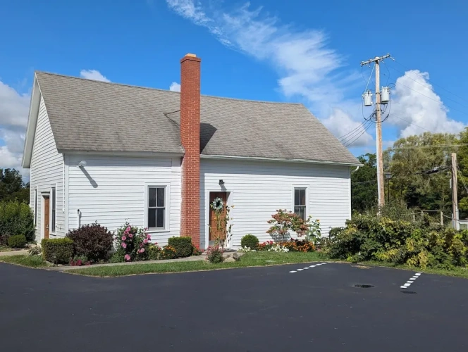 2 Bedrooms Comfort Cottage with garden view