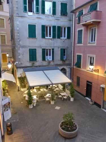 2 Bedrooms Standard Quadruple room with city view