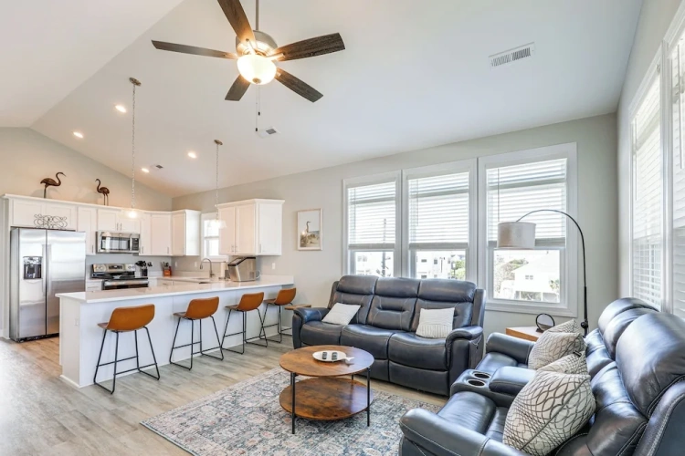 3 Bedrooms Apartment
