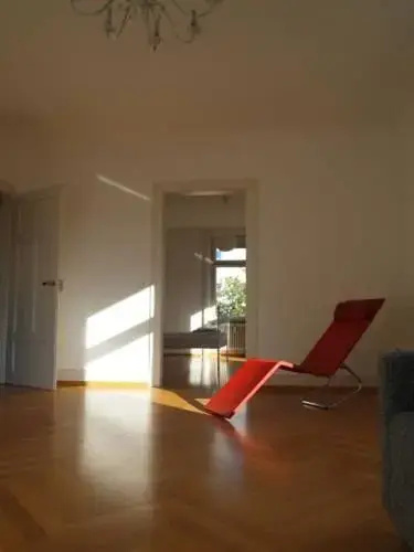 Stilvolle Wohnung Mit Garten
