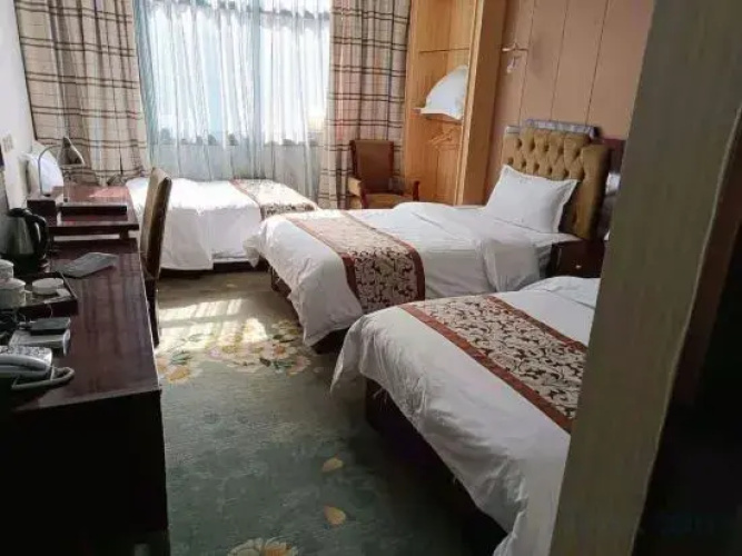 Hongjingtian Hotel(红景天大酒店(稻城亚丁景区游客中心店))