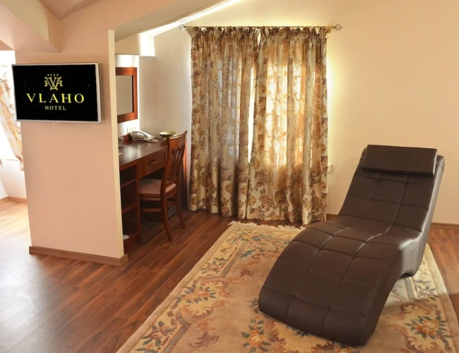 1 Bedroom Deluxe Suite with city view