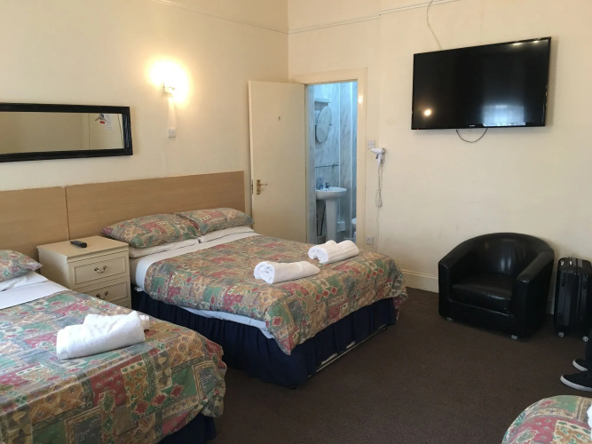 Smiths Hotel