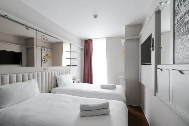 Classic Twin room