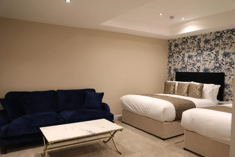 Reem Hotel