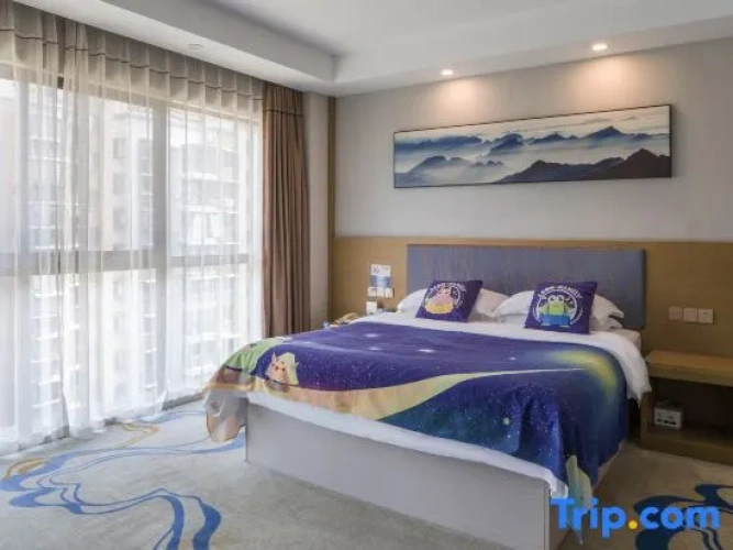 Single Family Suite with garden view