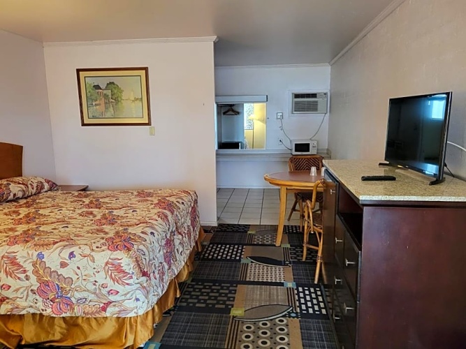 Standard Double room with pool view