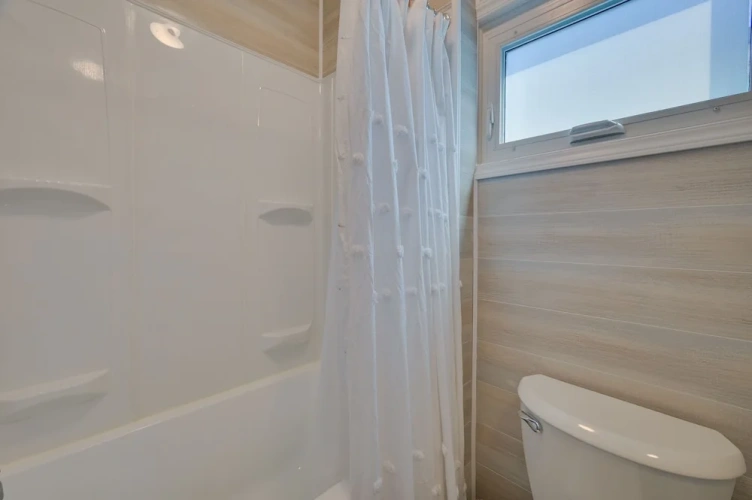 2 Bedrooms Cottage