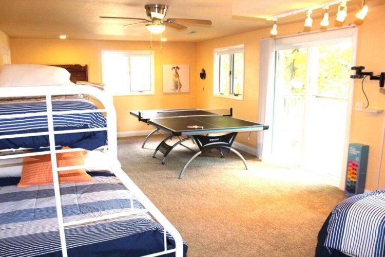 5 Bedrooms Cottage