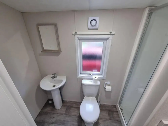 Charming 2-bed Static in Saint Columb