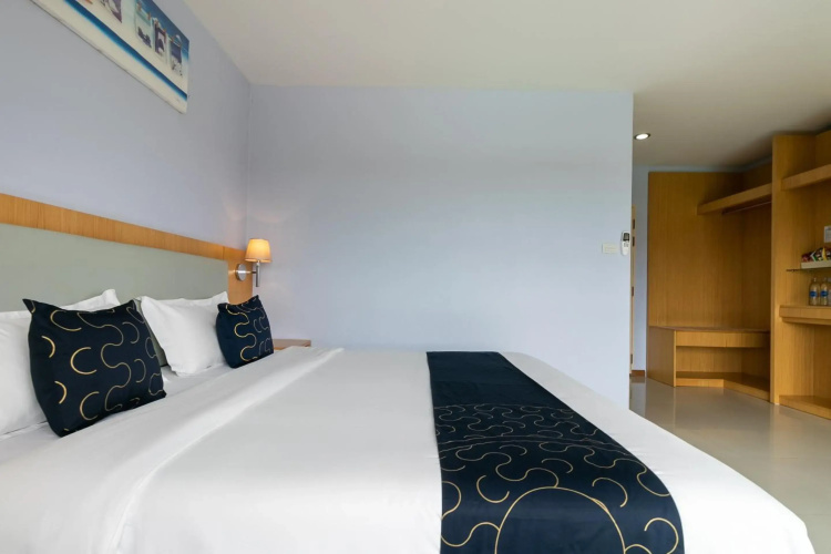 GoldenBeach Boutique Resort