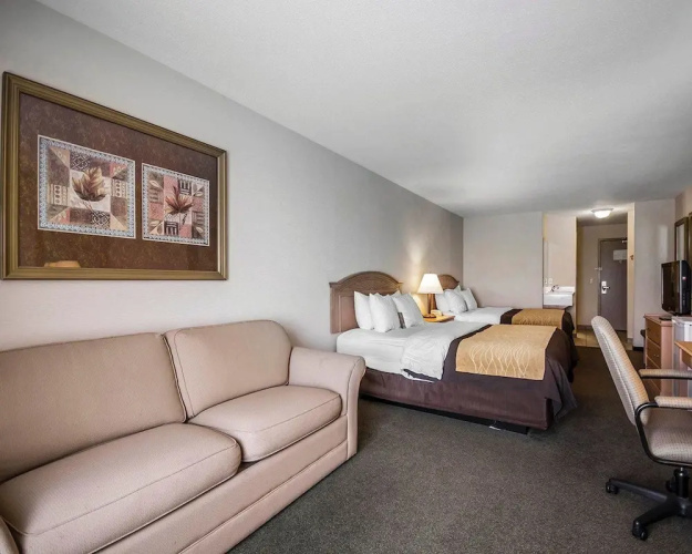 Holiday Inn Express Salmon Arm