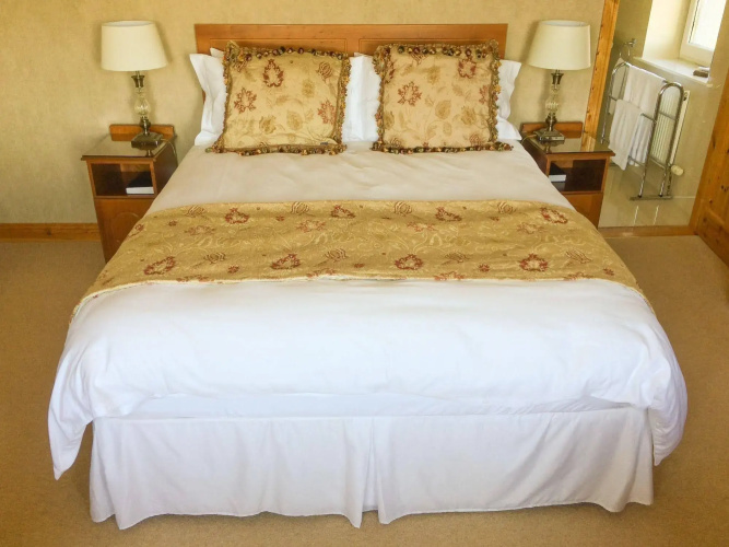 Lake House B&B