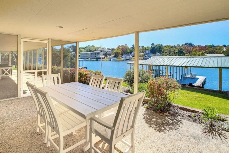 3 Bedrooms Cottage