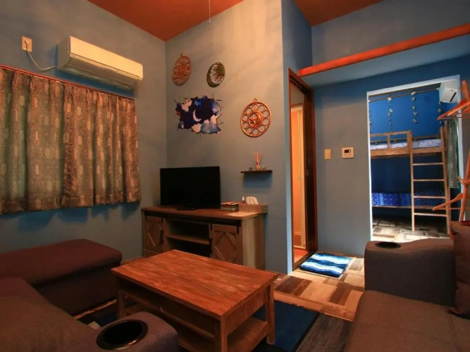 Standard Triple room