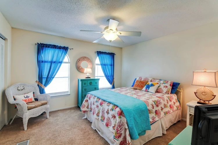2 Bedrooms Apartment