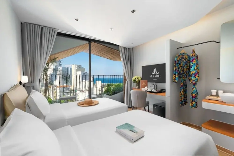 Premier Double room with balcony and beachfront