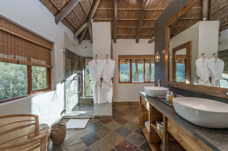 Inzolo Exclusive Game Lodge