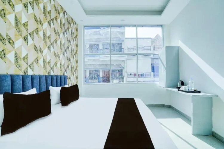 Deluxe Double Suite
