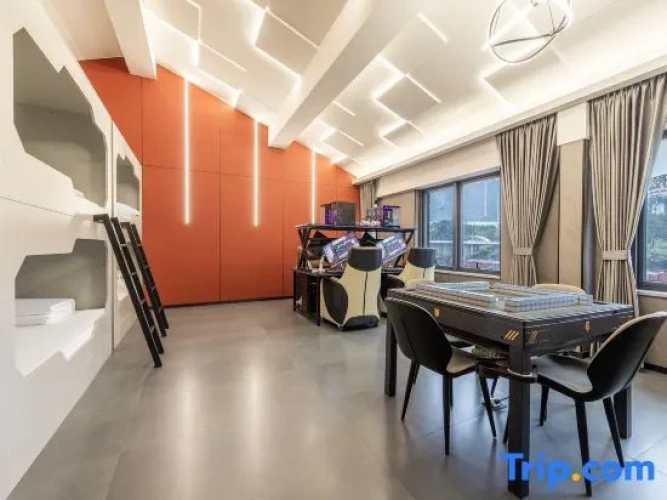 Quadruple Suite