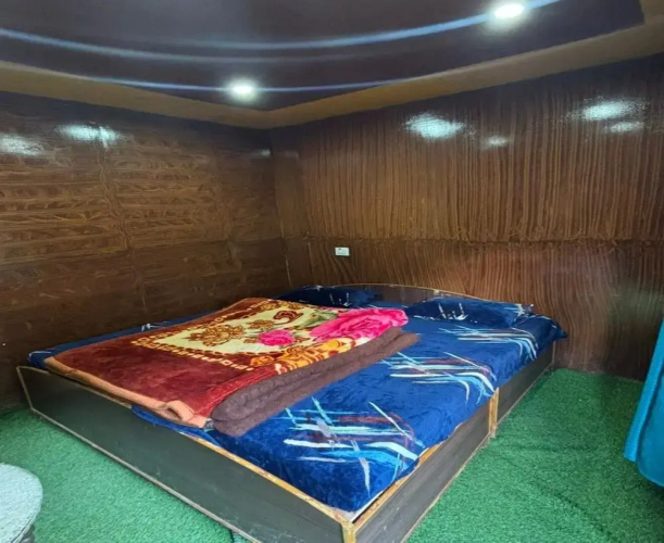 The Gauri Huts And Restaurant