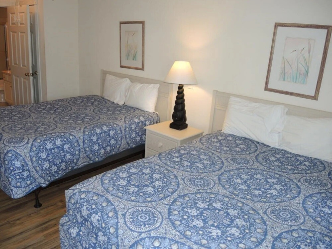 1202m 1 Bedroom Condo by RedAwning