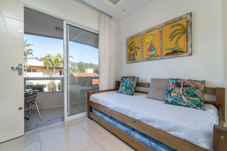 Aluguel Apartamento 2 Quartos 50m Do Mar Bombas Sc
