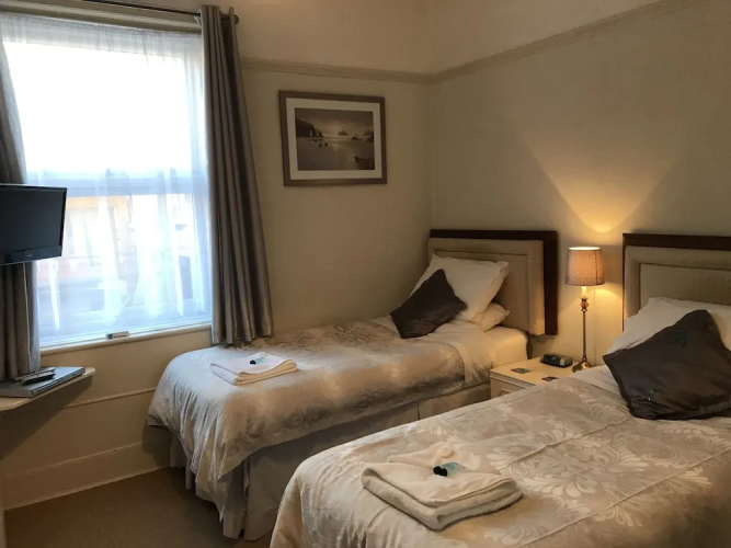 Acorn Lodge