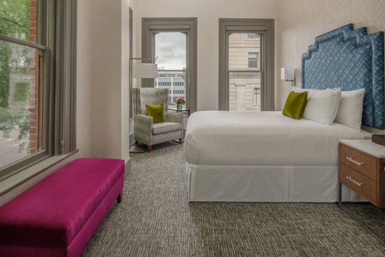 Harlow Hotel