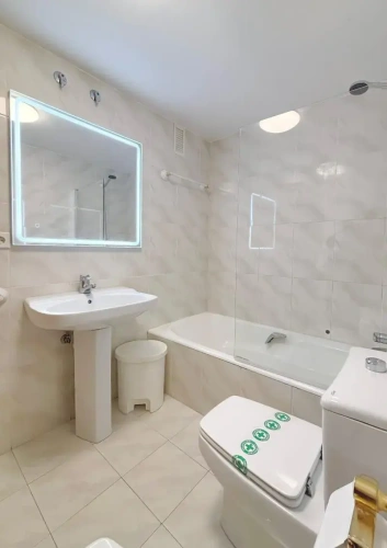 2 Bedrooms Quadruple Apartment