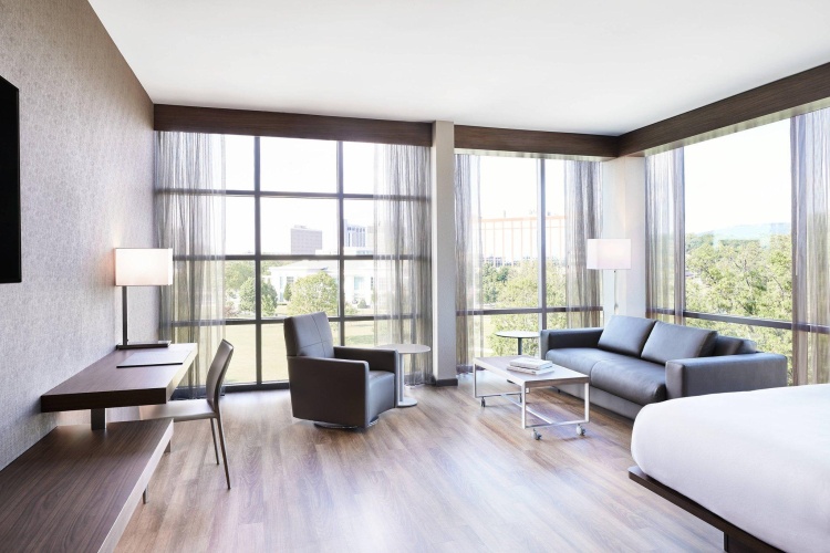 Standard Double room with city view