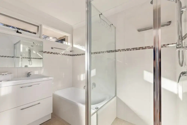 3-bed Pet-friendly Near Wentworth