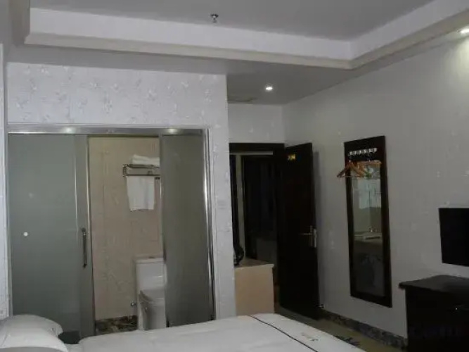 Linjiang Hotel