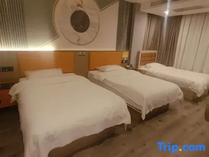 Premier Triple Suite