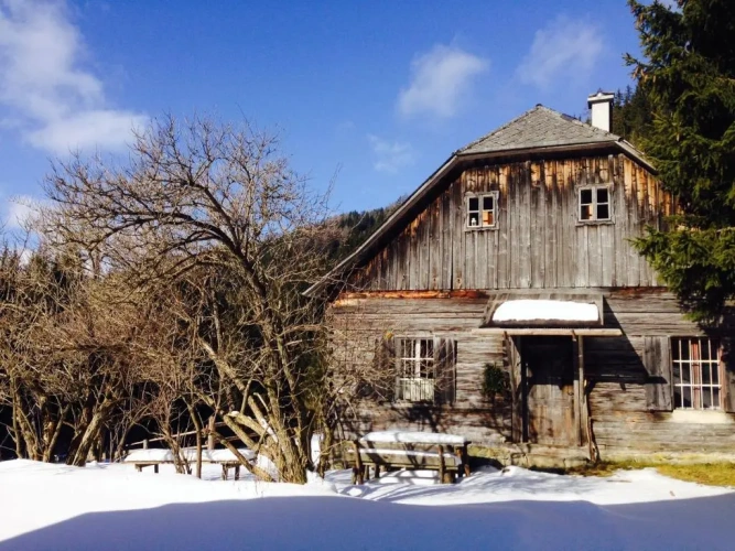 2 Bedrooms Chalet