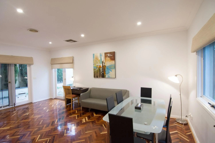 Buckingham Apartment