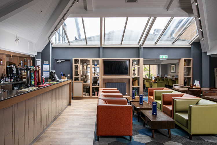 Holiday Inn Express Edinburgh Airport photo 13